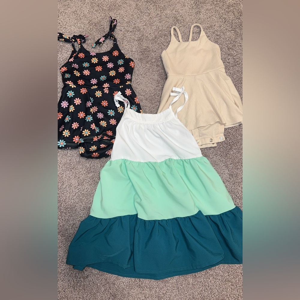 Floral and Color Block Dresses Set